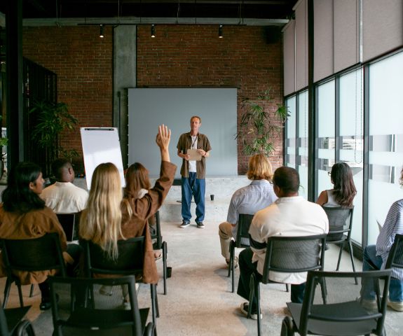 Group Sessions, Masterclasses or Cohort Programs